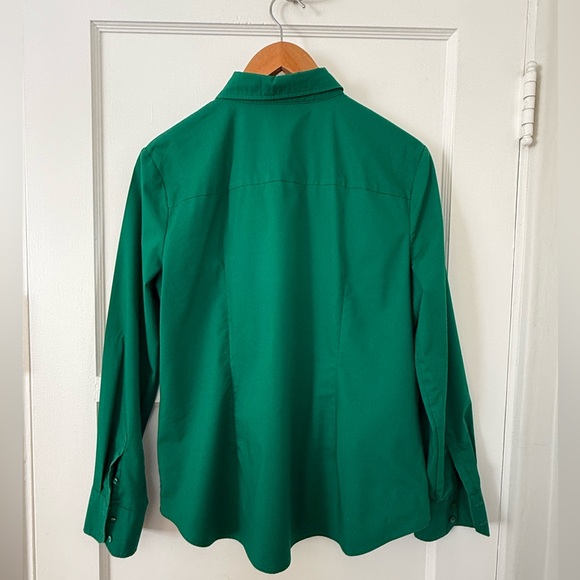 🍀EUC Worthington women’s button down Christmas Holiday St Patrick’s green 💚 - Picture 3 of 7